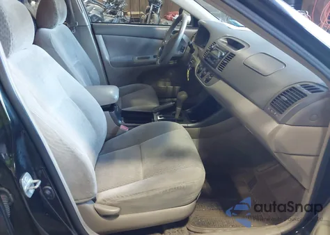 2004 Toyota Camry Le из США, поврежденный, VIN 4T1BE32K54U374401